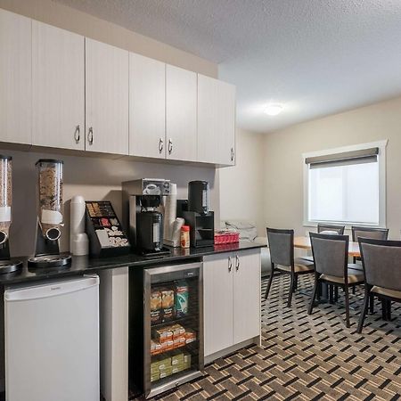 Motel Super 8 By Wyndham Watrous Exterior foto